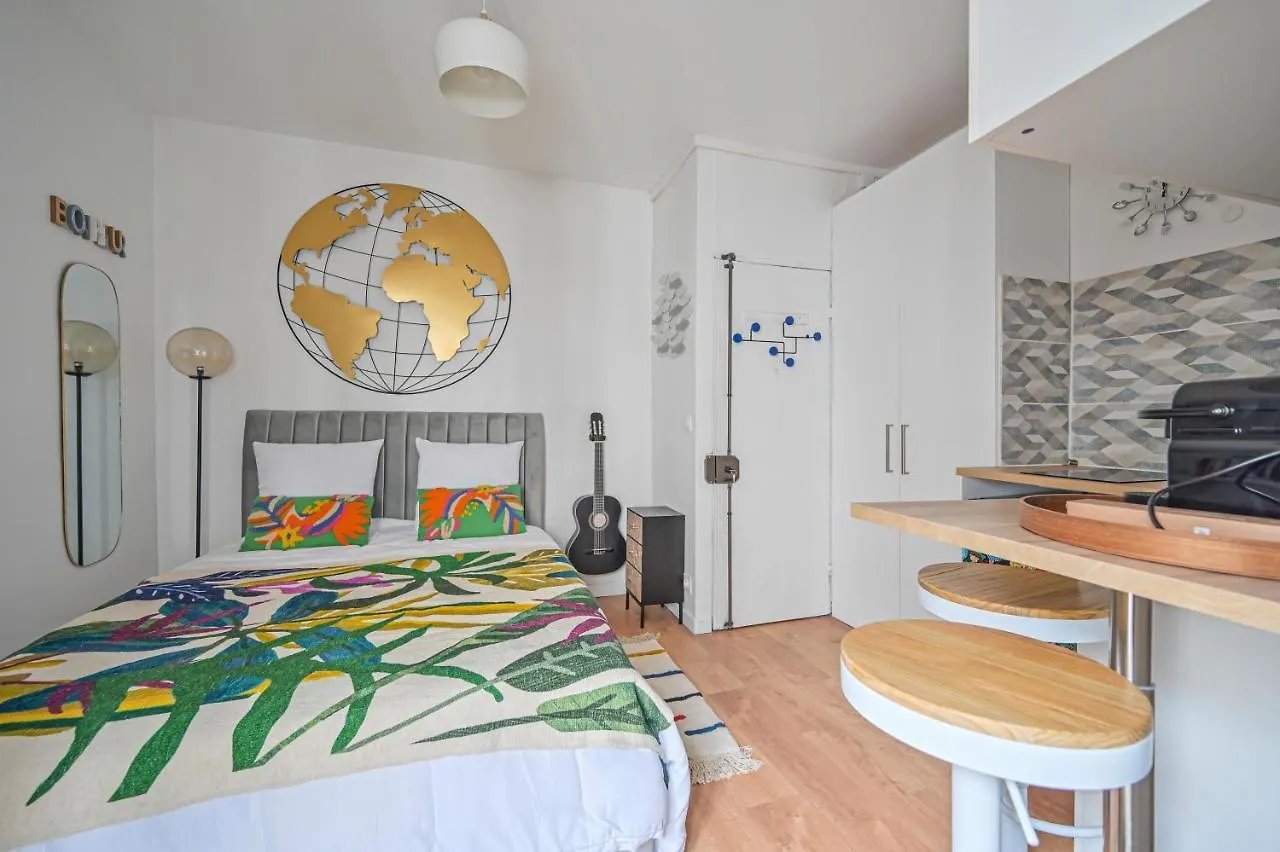 Studio Parisien - Gare De L'Est - Gare Du Nord - Republique Apartment