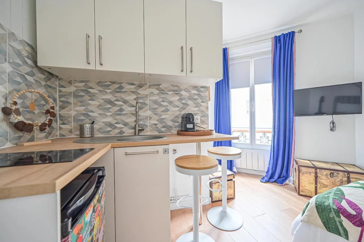 Studio Parisien - Gare De L'Est - Gare Du Nord - Republique Apartment France