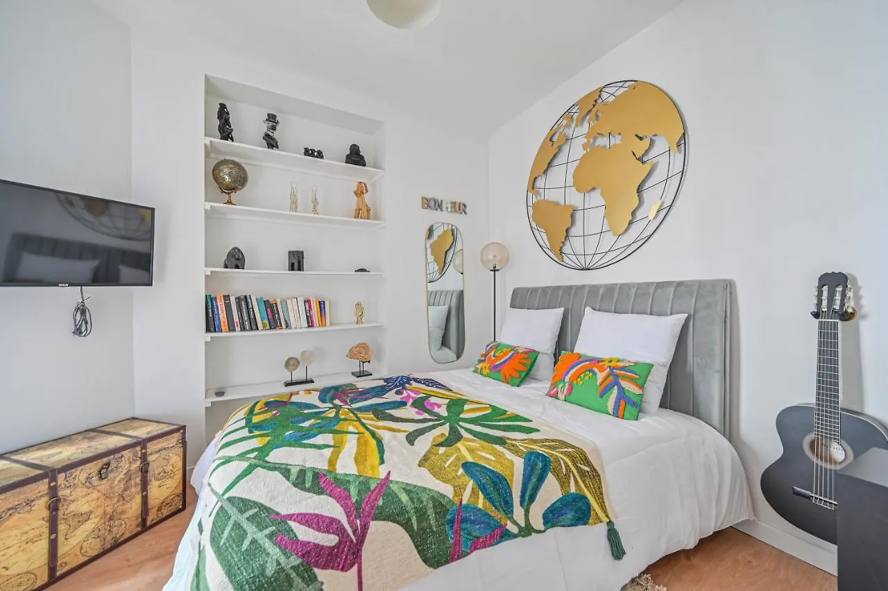 Studio Parisien - Gare De L'Est - Gare Du Nord - Republique Apartment  Paris