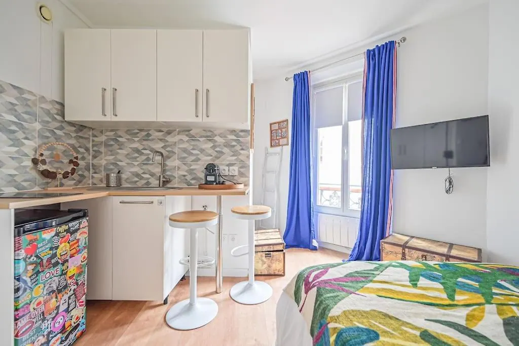 Studio Parisien - Gare De L'Est - Gare Du Nord - Republique Apartment Paris