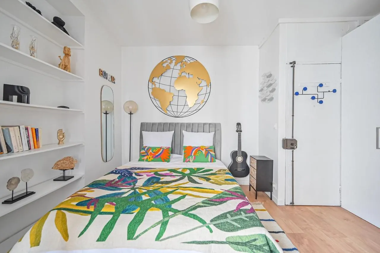 Studio Parisien - Gare De L'Est - Gare Du Nord - Republique Apartment