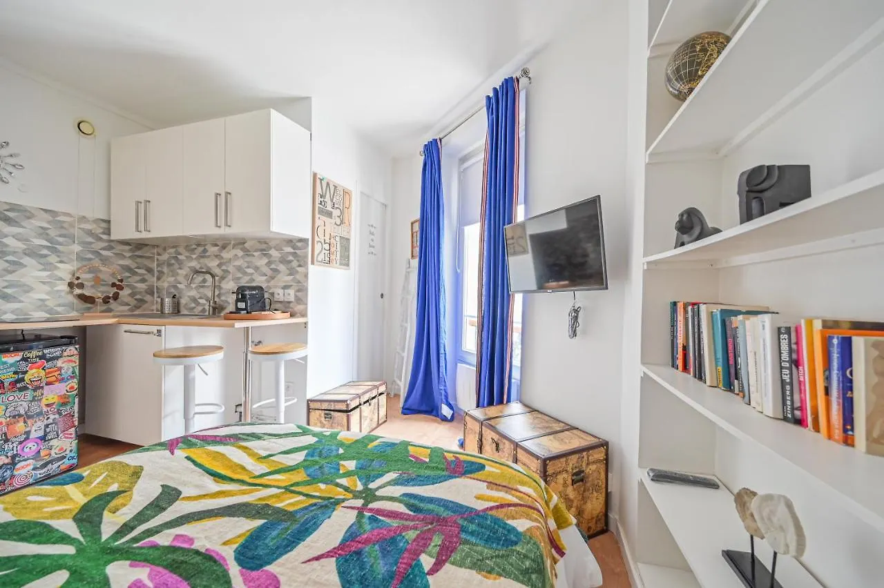 Studio Parisien - Gare De L'Est - Gare Du Nord - Republique Apartment